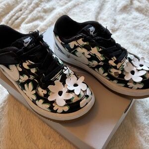 Nike Air Force 1 Low LV8 1 - Flower Power